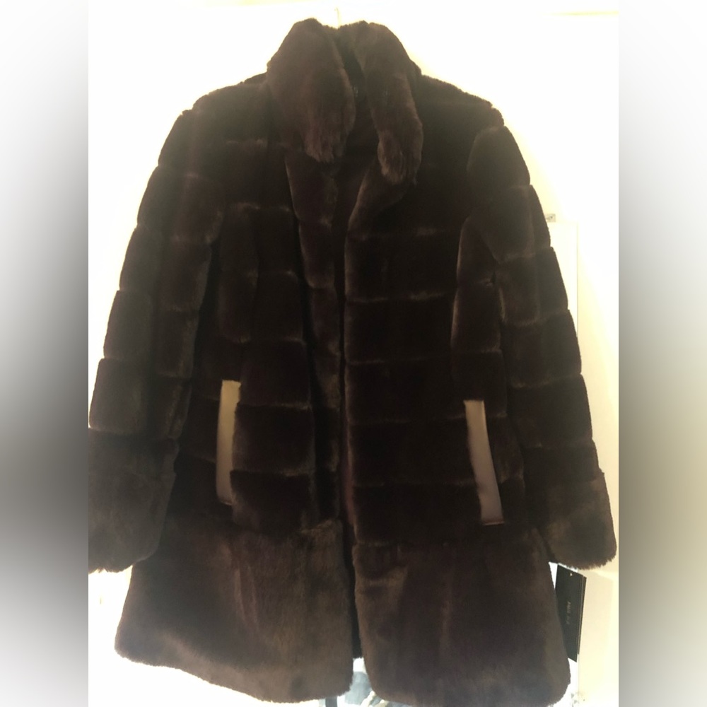 Women’s Burgundy faux fur jacket